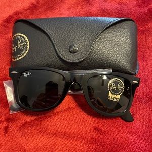 Ray-Ban Wayfarer Sunglasses